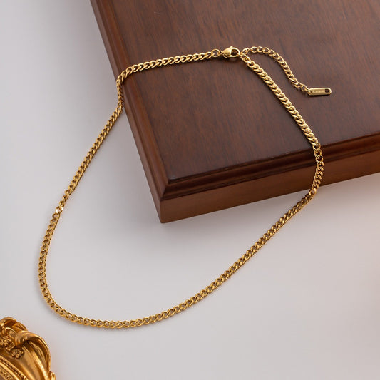 Avana – Collar Cadena Dorada Elegante