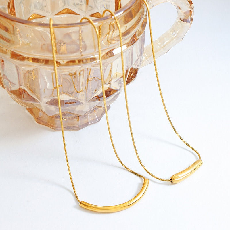 Maine – Collar Arco Sereno Elegante