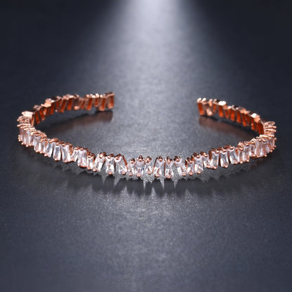 Lara – Pulsera de Zirconia Elegante y Moderna