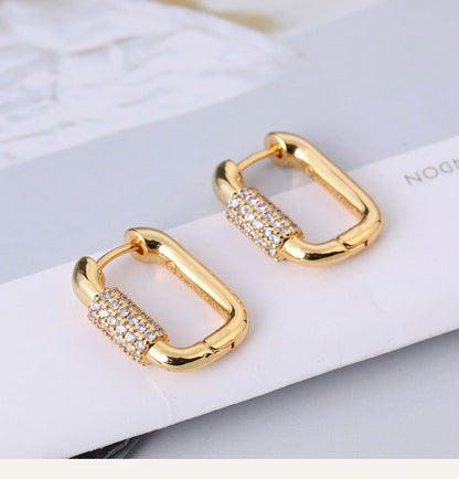 Stacey – Pendientes Cuadrados Incrustados de Zirconio