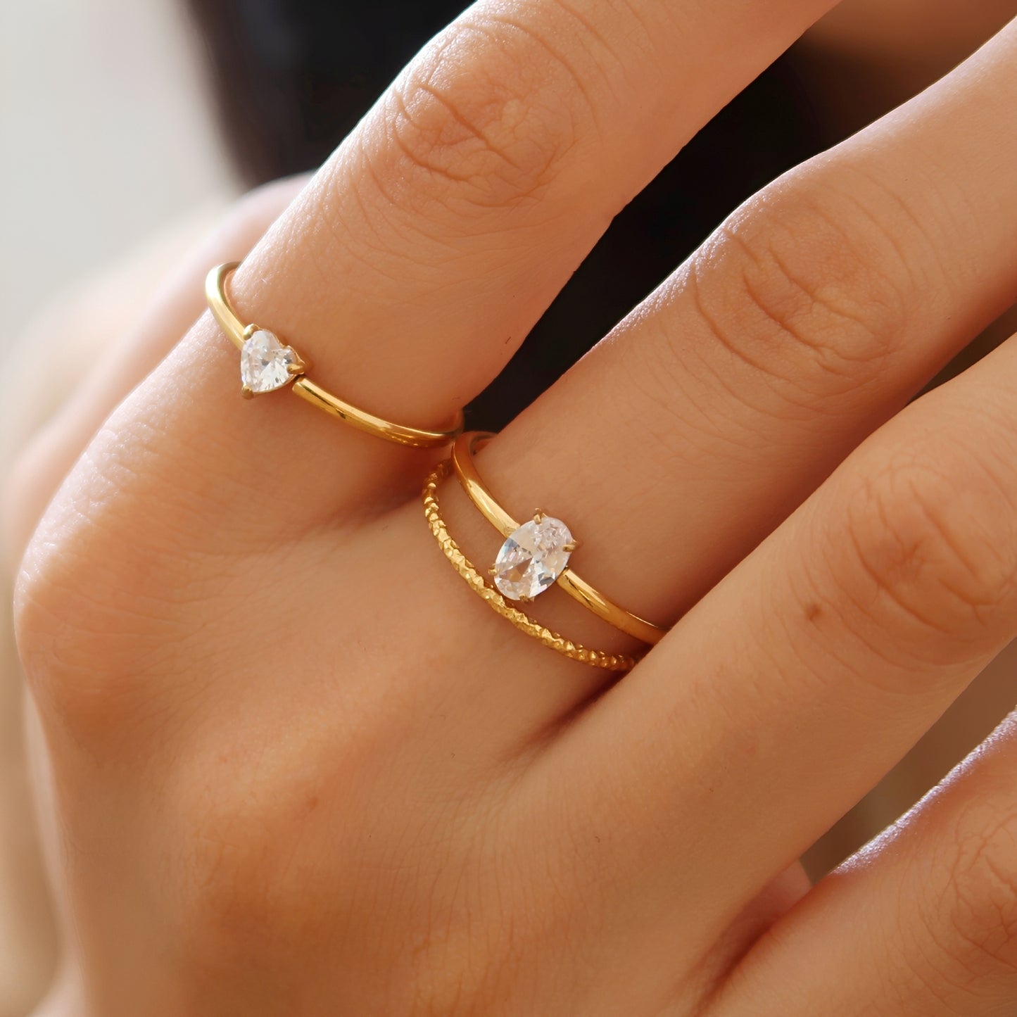 Ivana – Anillo Ovalado con Estilo Elegante