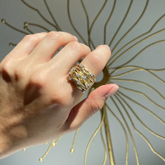 Maya – Anillo Vintage Dorado Elegante
