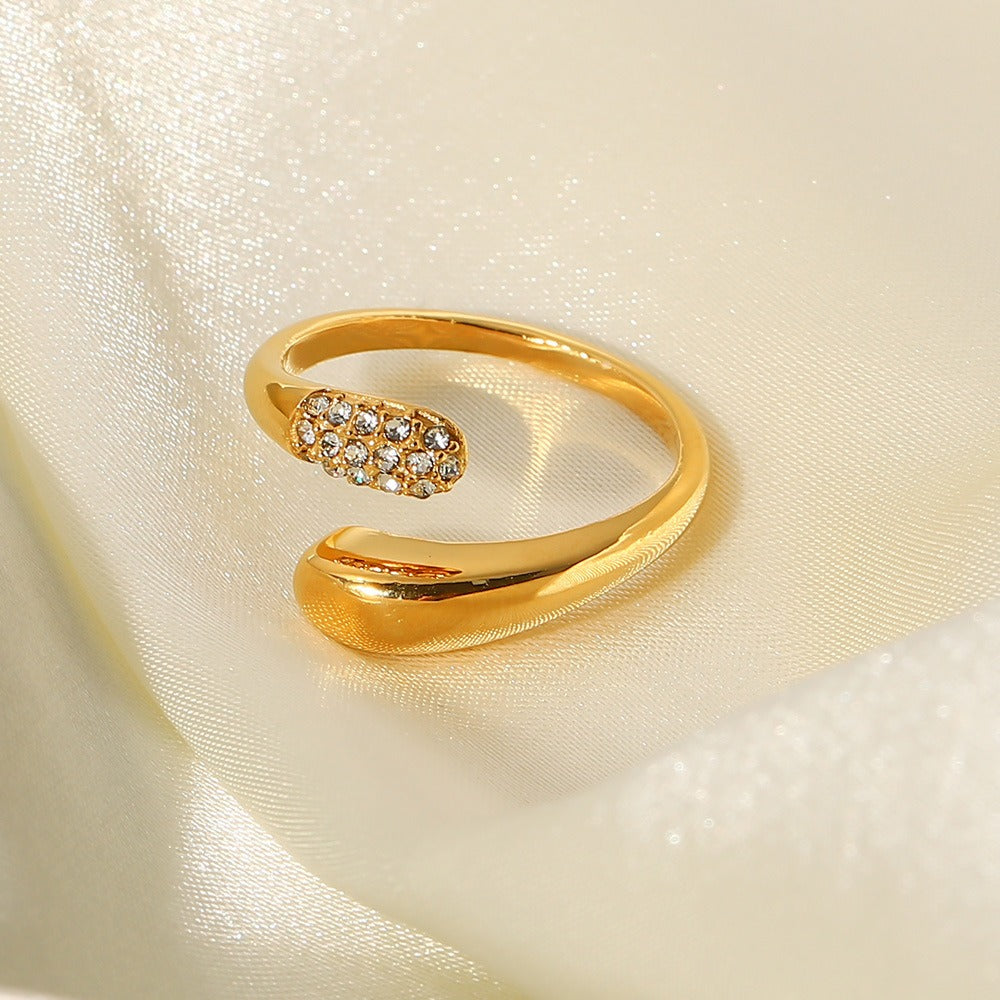 Cely – Anillo Cruzado Pavé