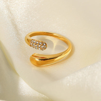 Cely – Anillo Cruzado Pavé