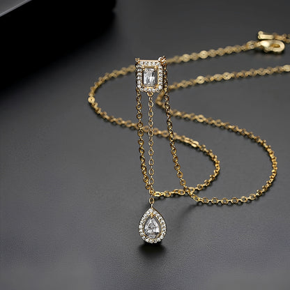 Aria – Collar con Colgante de Zirconia Elegante