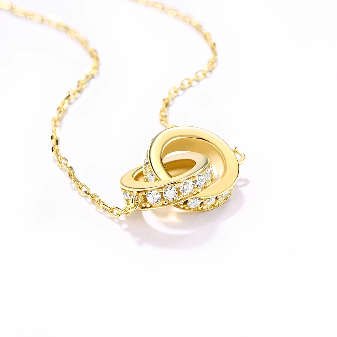 Stella – Collar con Colgante de Doble Anillo Circular Elegante