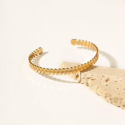 Fely – Brazalete con Diseño de Hojas y Charms