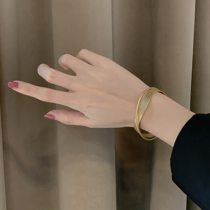 Marise – Pulsera Dorada Intemporal