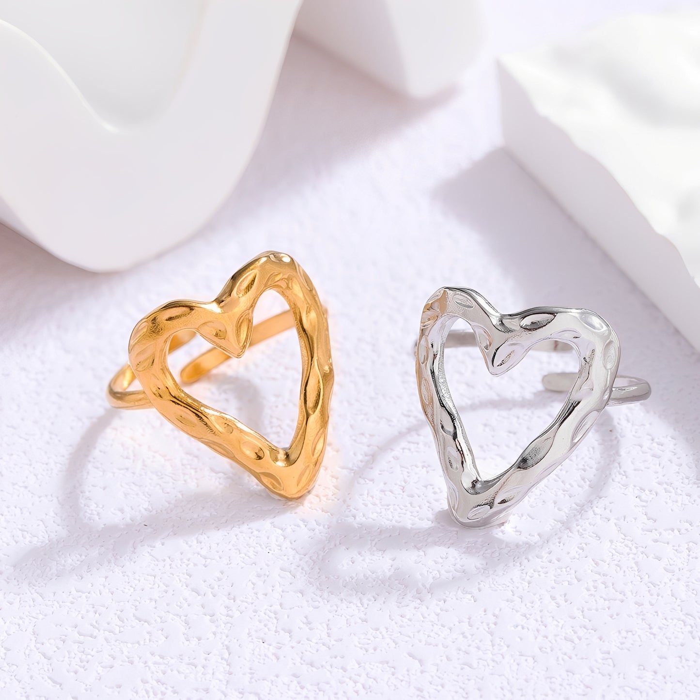 Mikha – Anillo Amor Ajustable con Estilo Retro