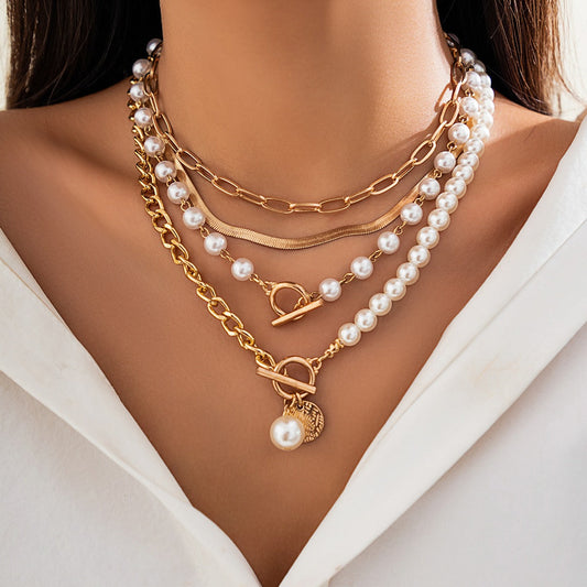 Alba – Collar Dorado con Cadenas Superpuestas con Perlas