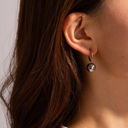 Ayaka – Pendientes de Acero Contraste Elegante
