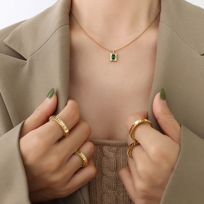 Bea – Collar Ovalado Elegante con Acabado Brillante