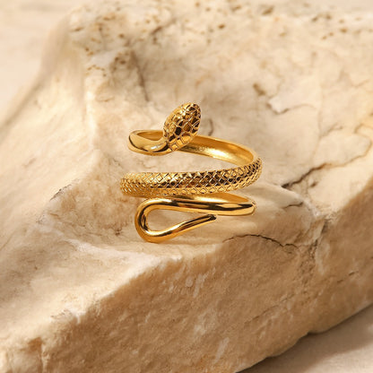 Claire – Anillo Dorado Abierto Diseño Espiral