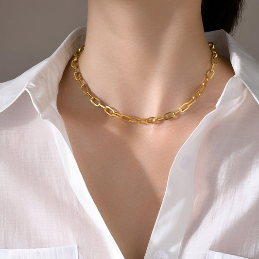 Jazlyn – Collar Cadena Clip Dorado Elegante
