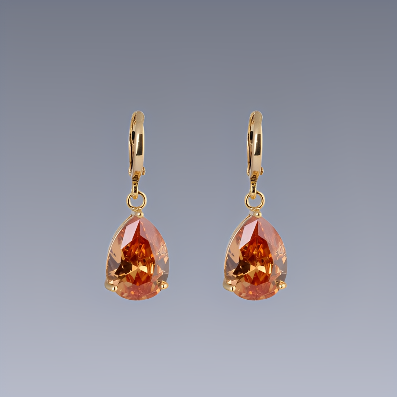 Nori – Pendientes Elegantes Piedra & Oro