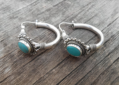 Hiraya – Pendientes Vintage con Piedra Turquesa