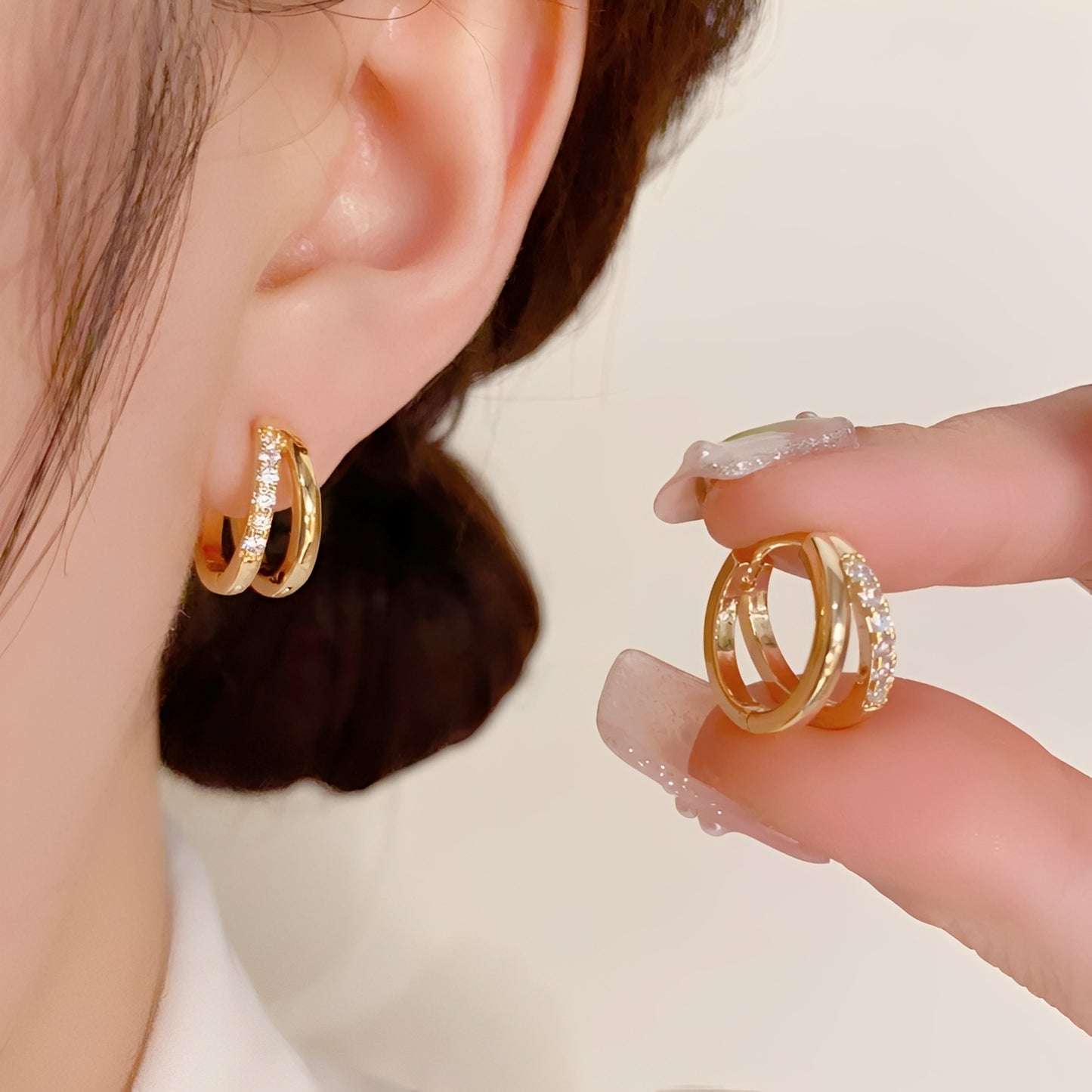 Elina – Clip de Oreja con Círculo de Zirconia Doble Capa