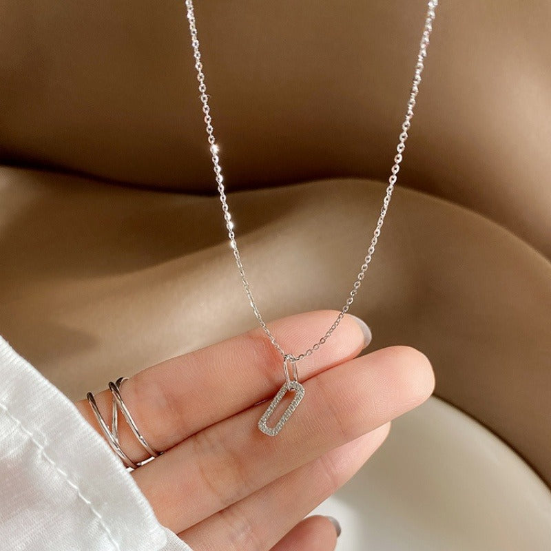 Sora – Collar con Colgante de Eslabón Brillante