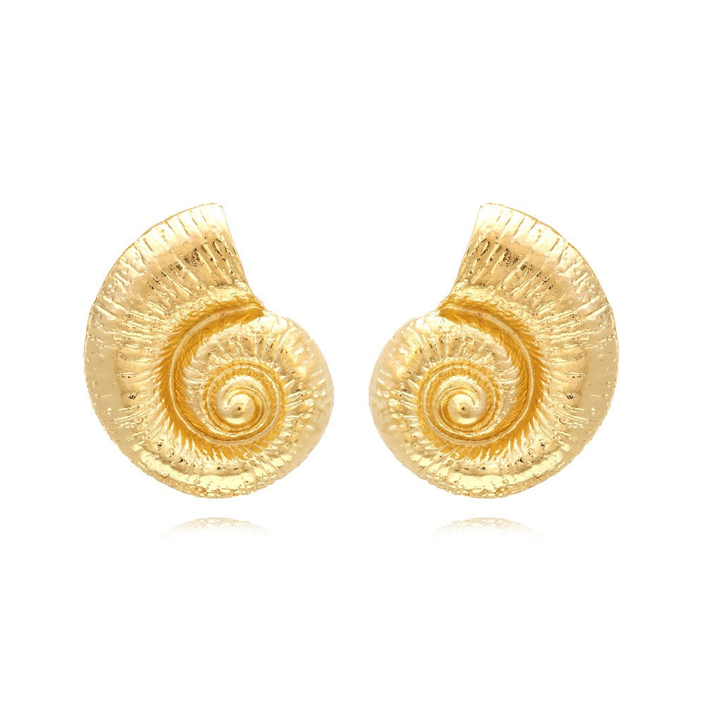 Pia – Pendientes Concha Elegantes