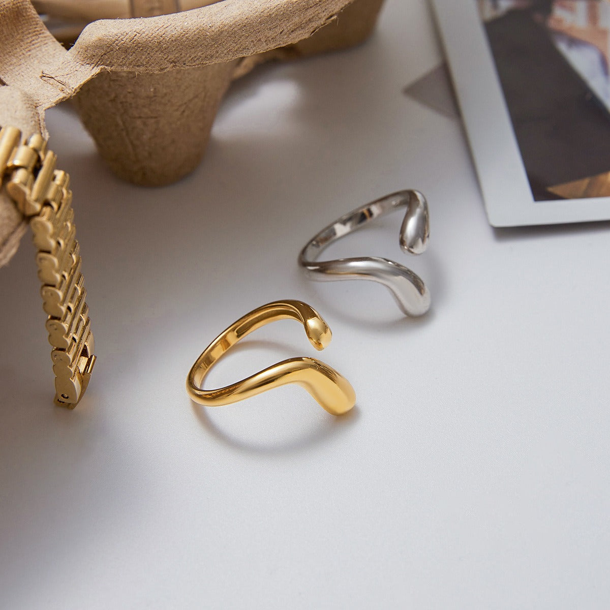 Elira – Anillo Gota Elegante