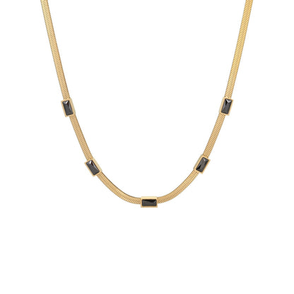 Sabrina – Collar Geométrico Cuadrado