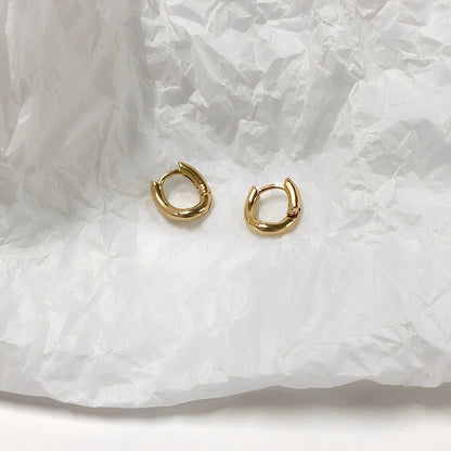 Ariana – Pendientes Irregulares en Forma U Elegantes