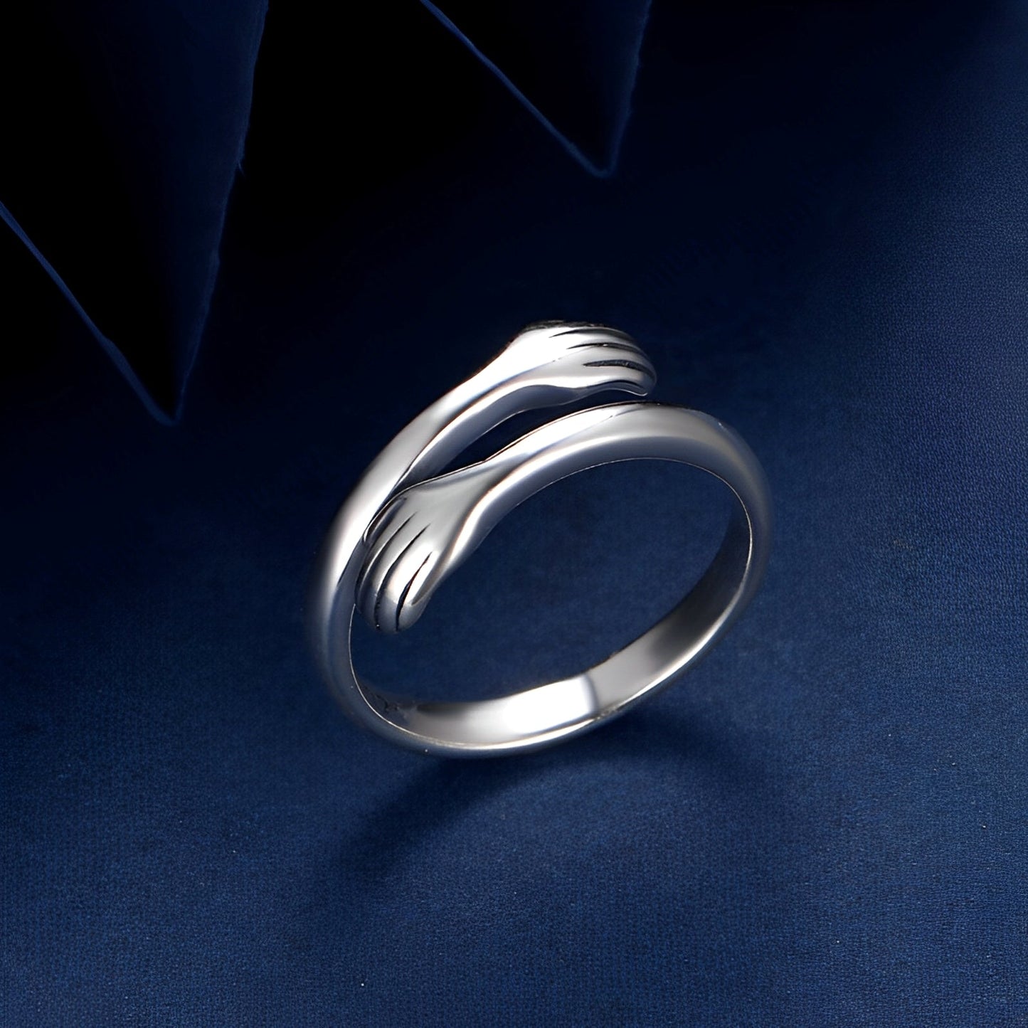 Amalya – Anillo Abrazo Ajustable en Plata