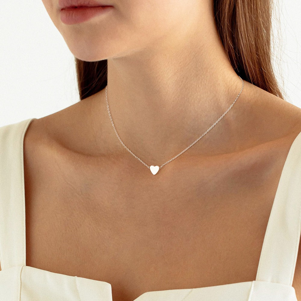 Alina – Collar Corazón Minimalista Elegante