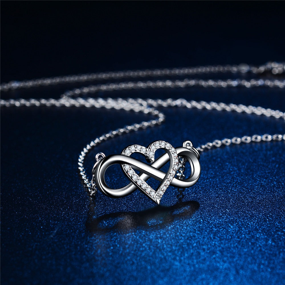 Amara – Collar Corazón Brillante Elegante
