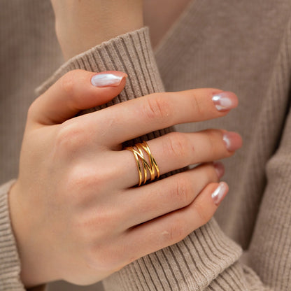 Lea – Anillo Minimalista de Acero