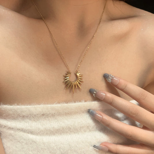 Helena – Collar Girasol Retro Elegante