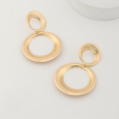 Claudia – Pendientes Vintage Redondos Audaces