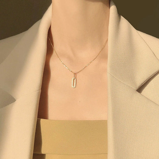 Sora – Collar con Colgante de Eslabón Brillante