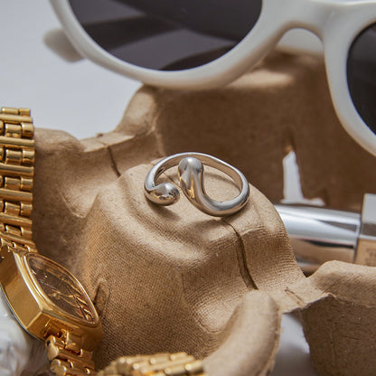 Elira – Anillo Gota Elegante