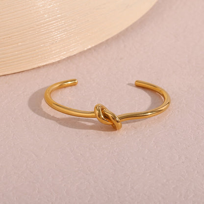 Louisa – Brazalete Dorado Elegante