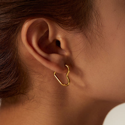 Clara – Pendientes Corazón Dorados
