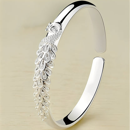 Elina – Brazalete Ajustable de Sueño en Plata
