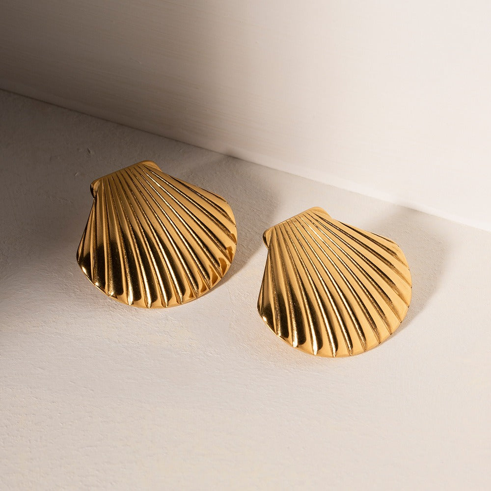Miley – Pendientes Concha Dorado
