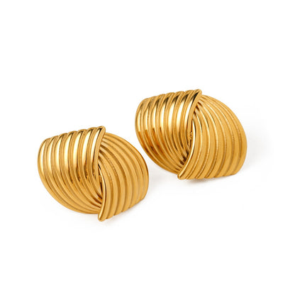 Sonia – Pendientes Dorados Elegantes