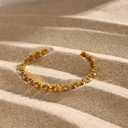 Mariana – Pulsera Floral Dorada