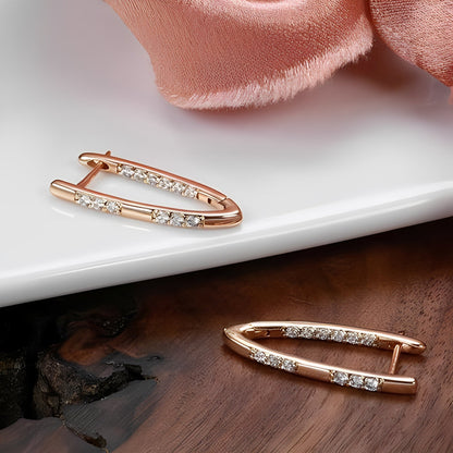 Lyssia – Pendientes Dorados Elegantes con Circonita