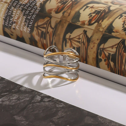 Ava – Anillo Minimalista de Acero Elegante