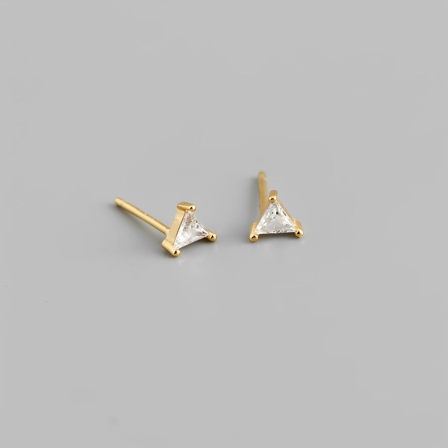 Inez – Pendientes de Triángulo Zirconio Colorido