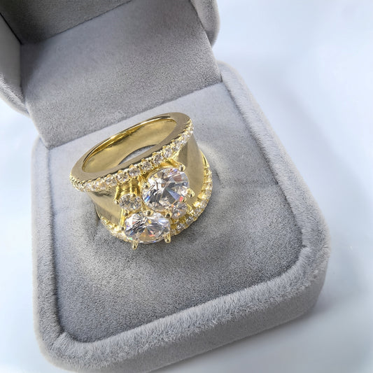 Leona – Anillo Dorado Vintage con Circonia Brillante