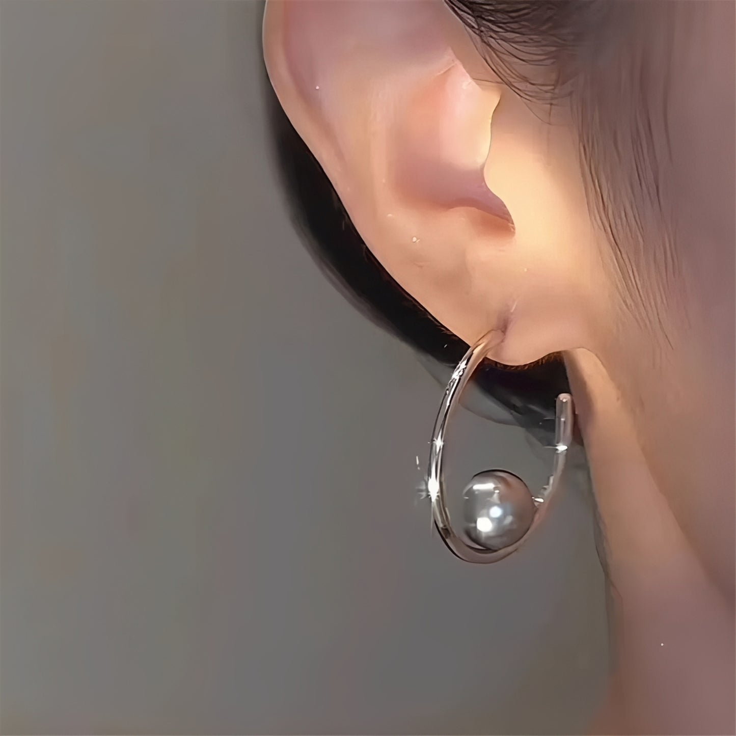 Chanty – Pendientes Aro Ola con Perla Elegantes