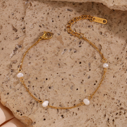 Tabitha – Pulsera Dorada con Perlas Barrocas