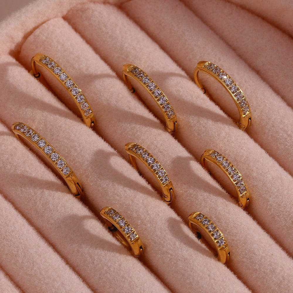 Verna – Pendientes Huggie Eternidad