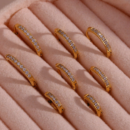 Verna – Pendientes Huggie Eternidad