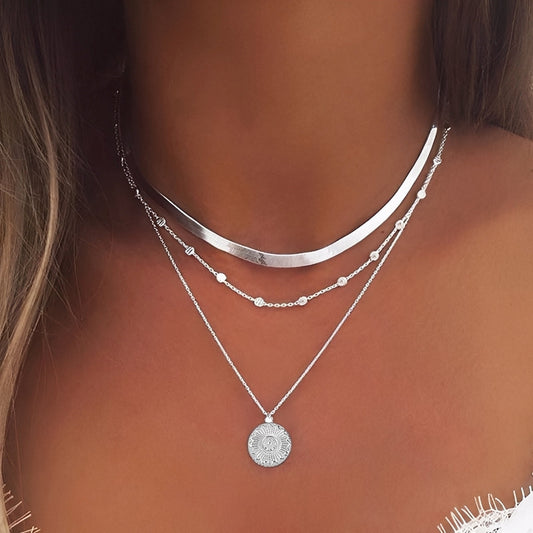 Dana – Collar Elegante en Plata