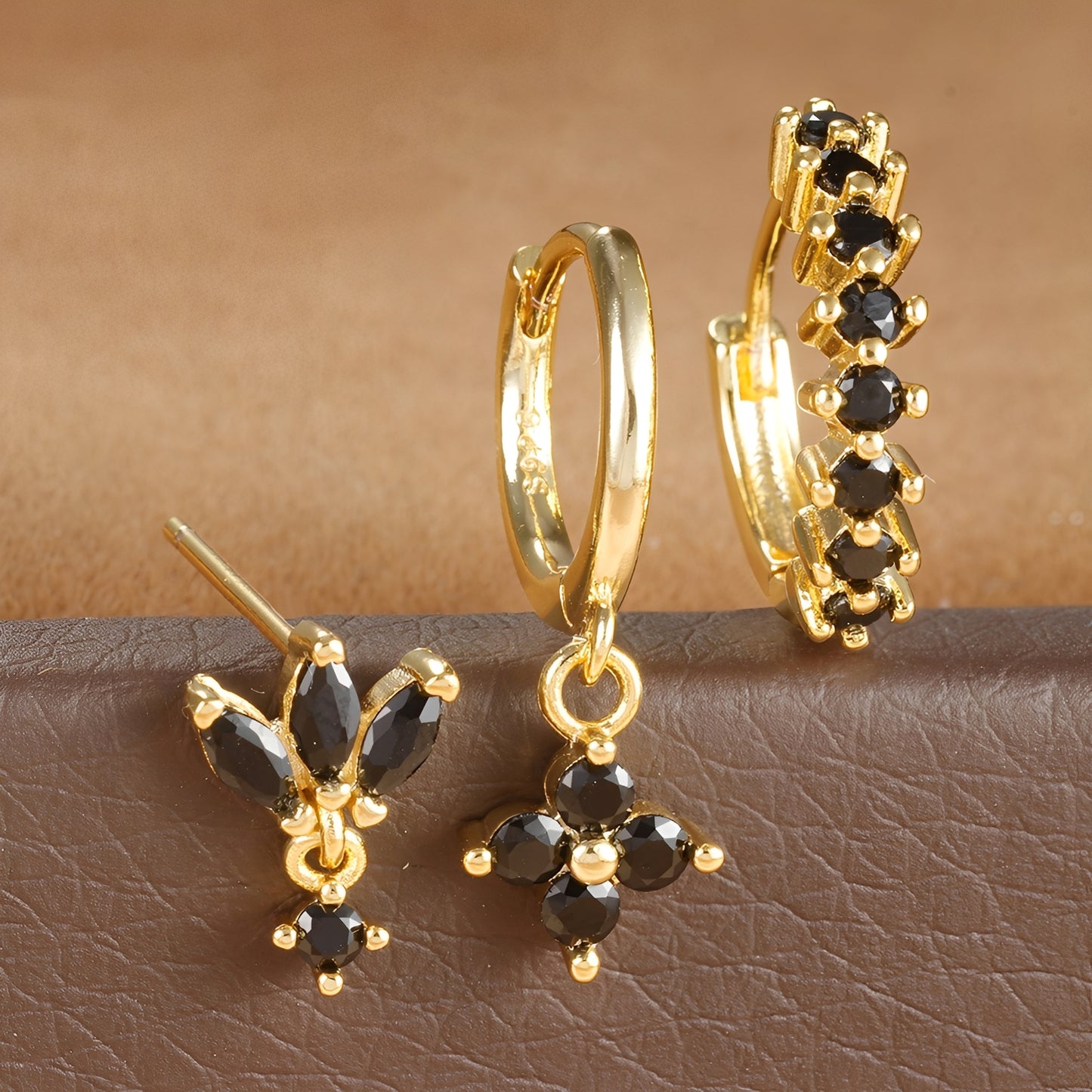 Leona – Set de Pendientes de Zirconia Cuadrados de Moda